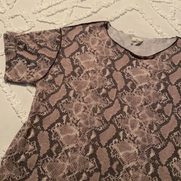 Snakeskin print top - Picture 3 of 5
